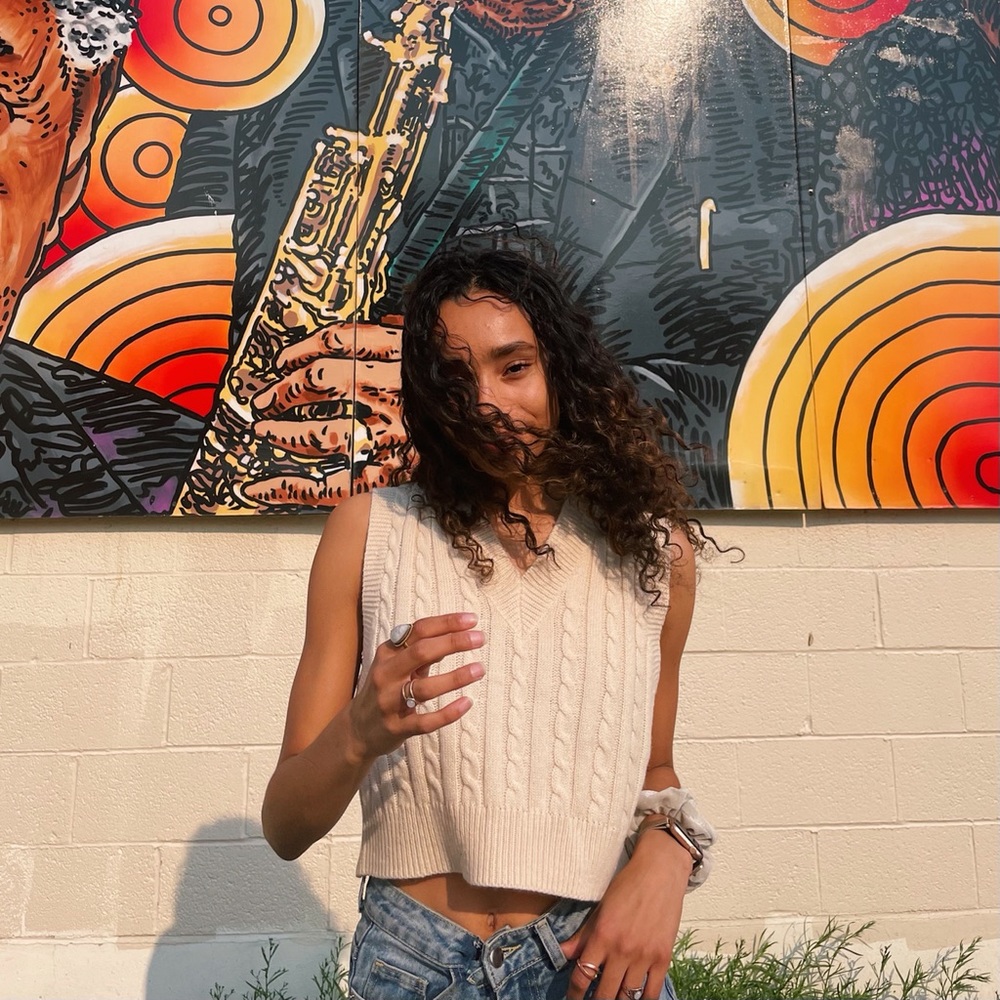 Meet your Posher, Mia Gabrielle